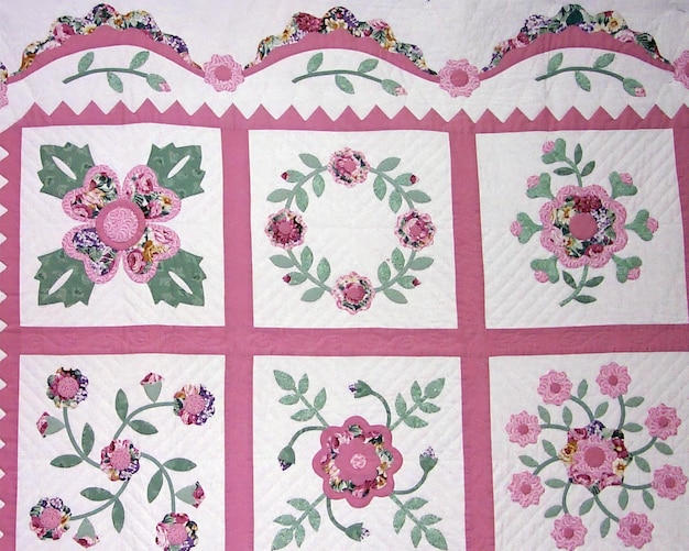 colecție broderii în culori pastel